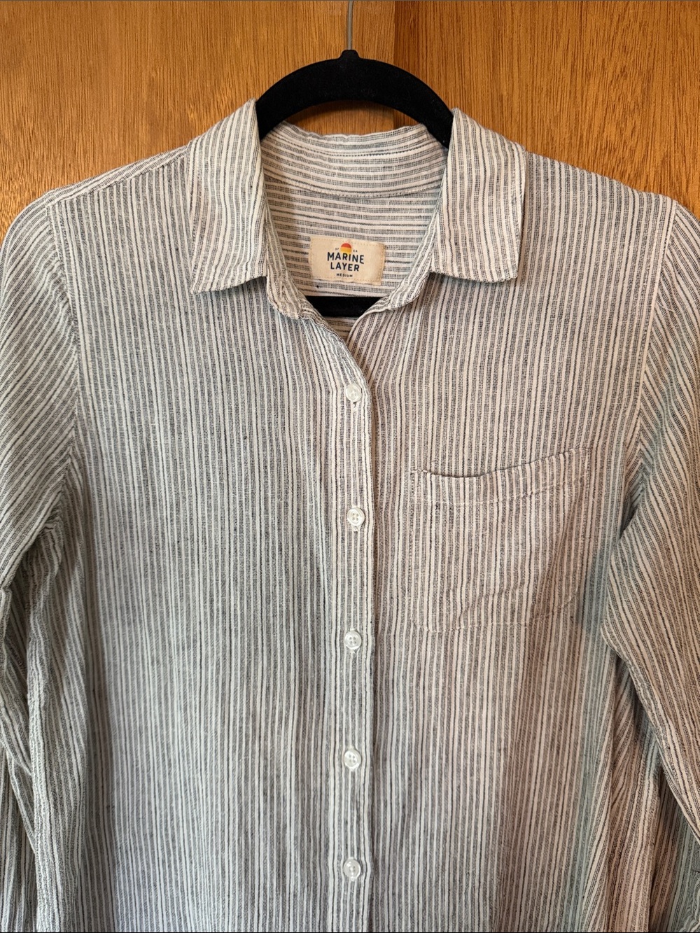 Marine layer Light Gray and White Striped Button-Up Shirt Size Medium - Picture 6 of 6